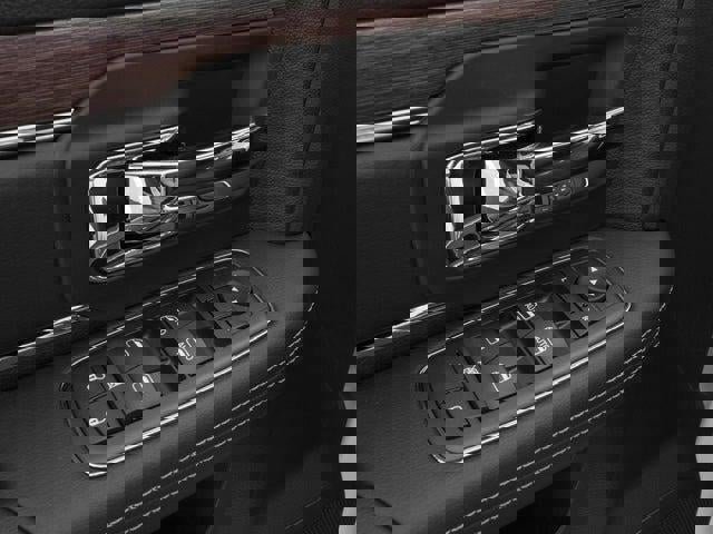 Used 2017 RAM 3500 Laramie w/ Convenience Group image 20