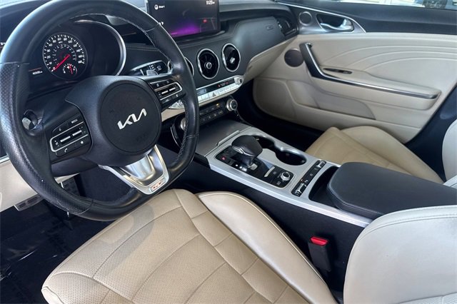 Used 2022 Kia Stinger GT2 image 10