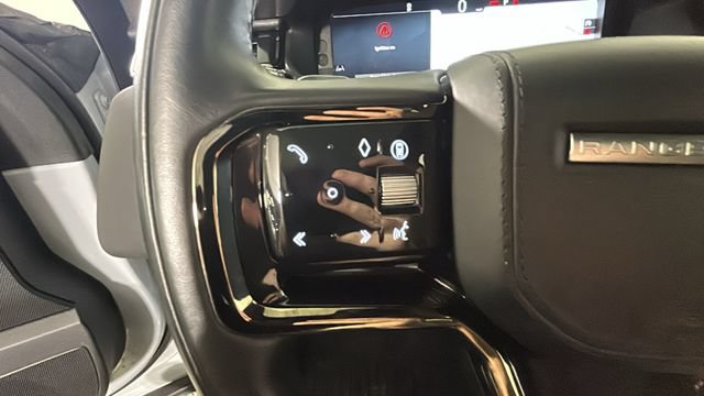 Used 2025 Land Rover Range Rover Velar Dynamic SE AWD/4WD image 16