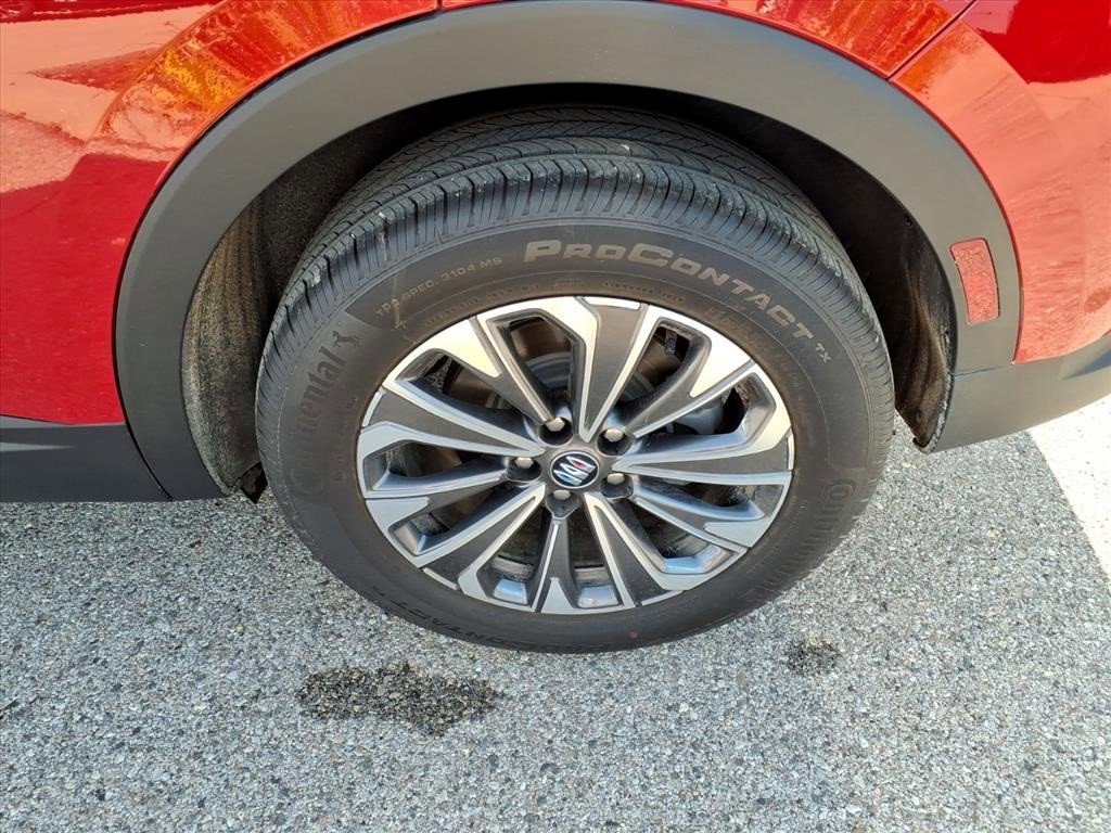 Certified 2025 Buick Envision Preferred image 12