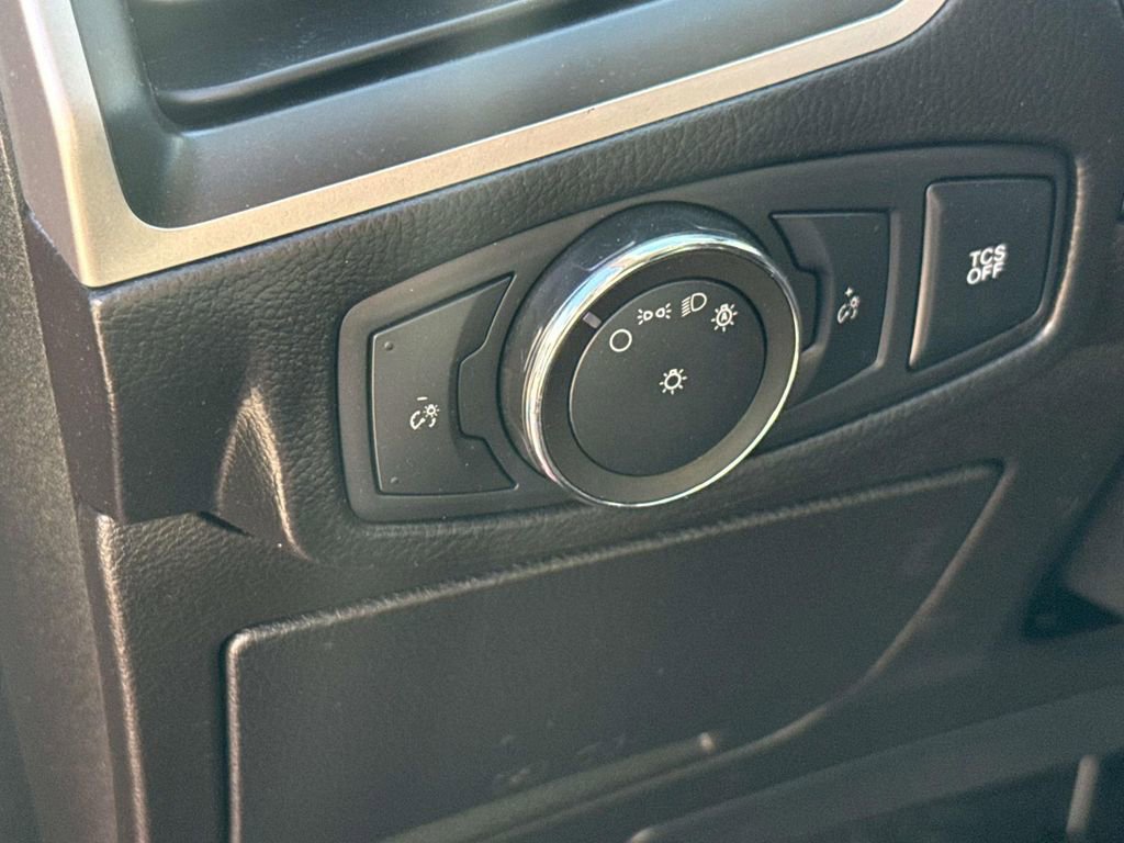 Used 2022 Ford Edge SEL image 23