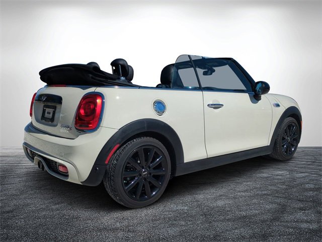 Used 2018 MINI Cooper S image 3