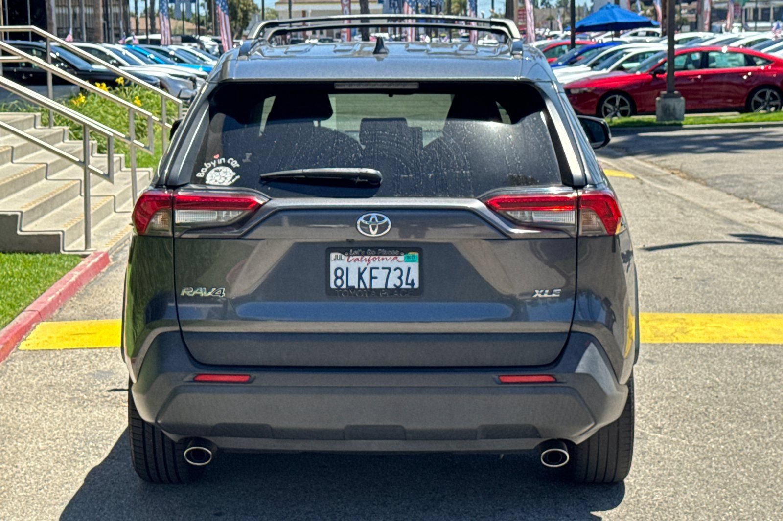Used 2019 Toyota RAV4 XLE Premium FWD image 6