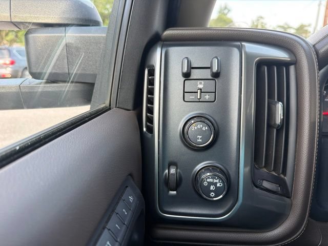 Used 2019 Chevrolet Silverado 2500 LTZ w/ Duramax Plus Package AWD/4WD image 12