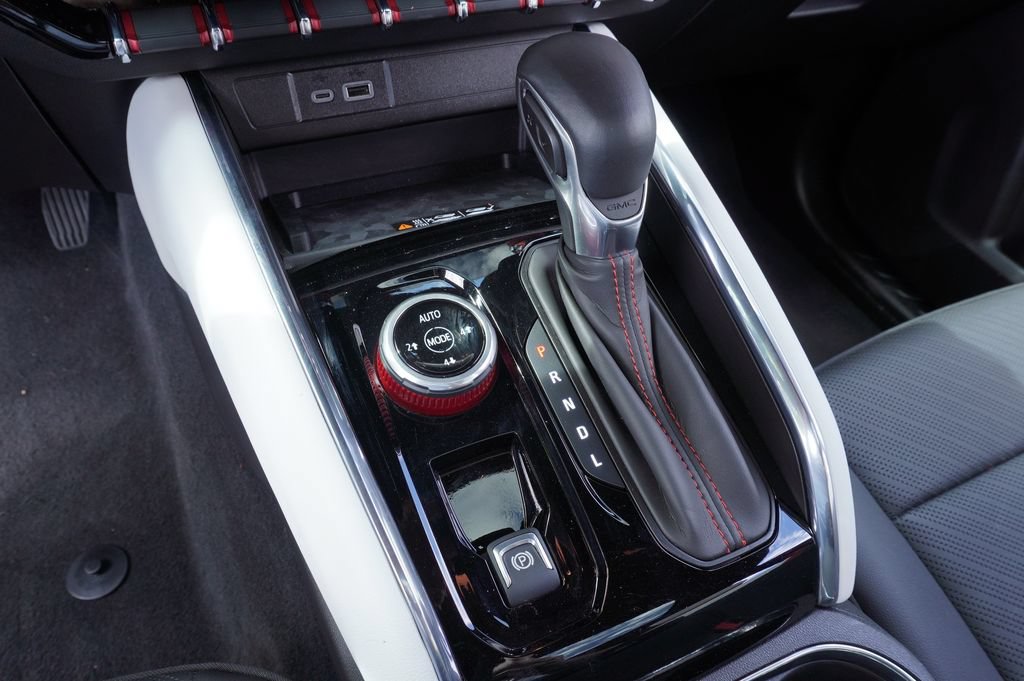 Used 2024 GMC Canyon AT4X AWD/4WD image 20