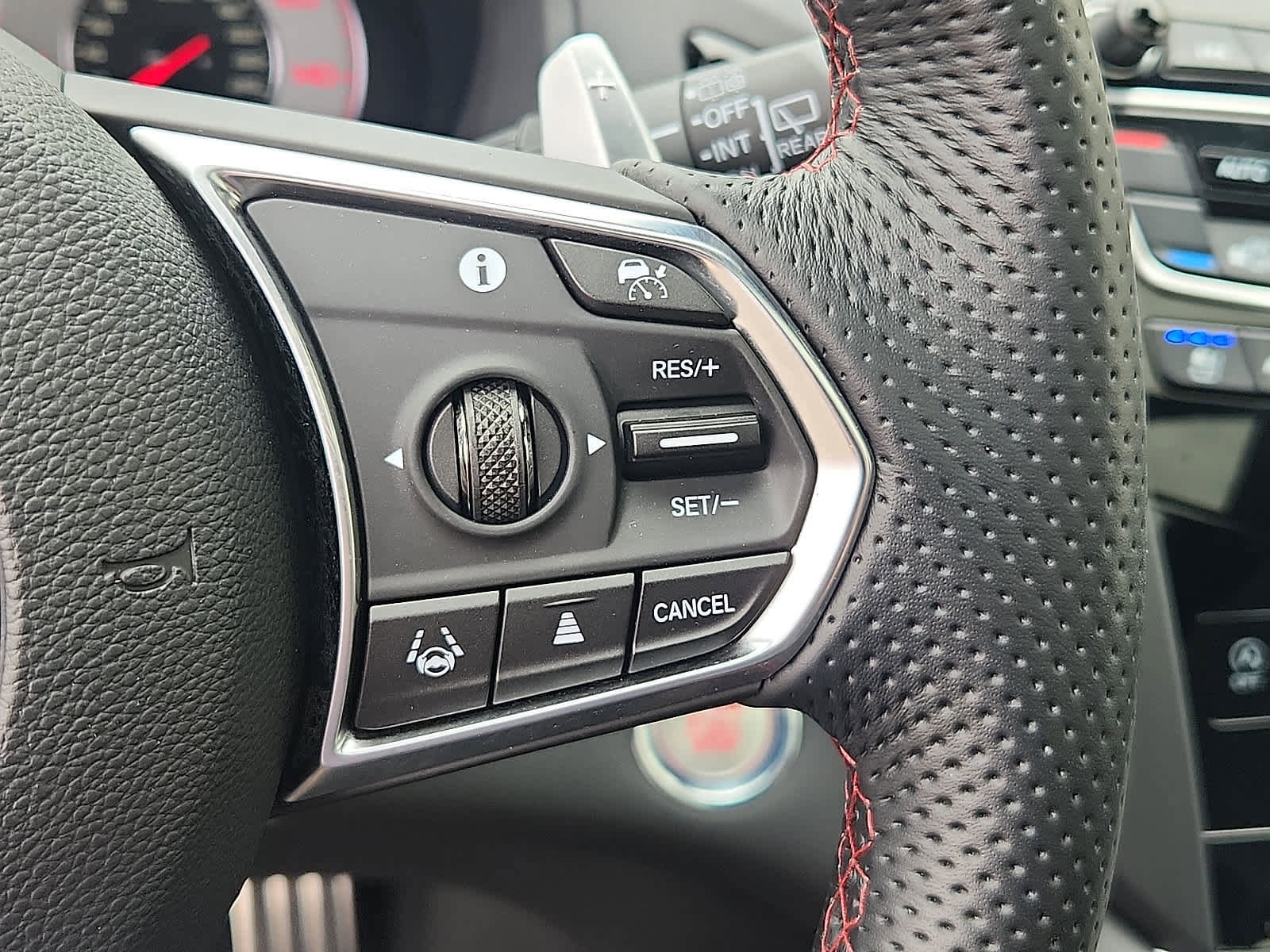 Certified 2025 Acura RDX A-Spec image 25