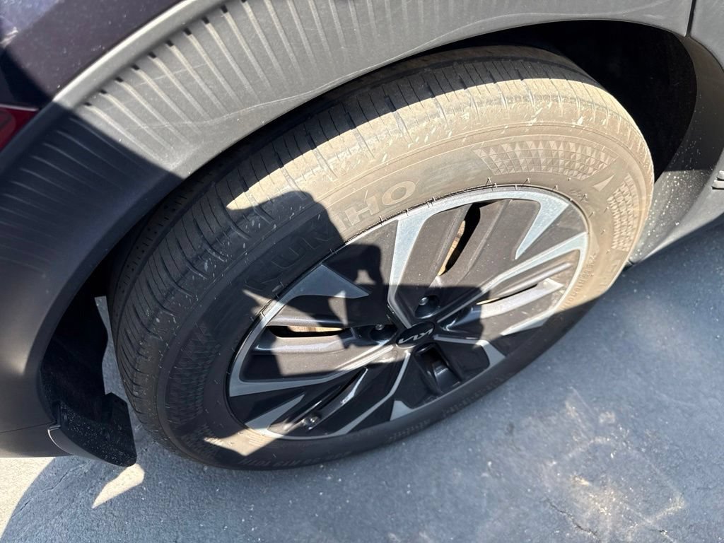 Used 2024 Kia EV6 Light AWD/4WD image 15