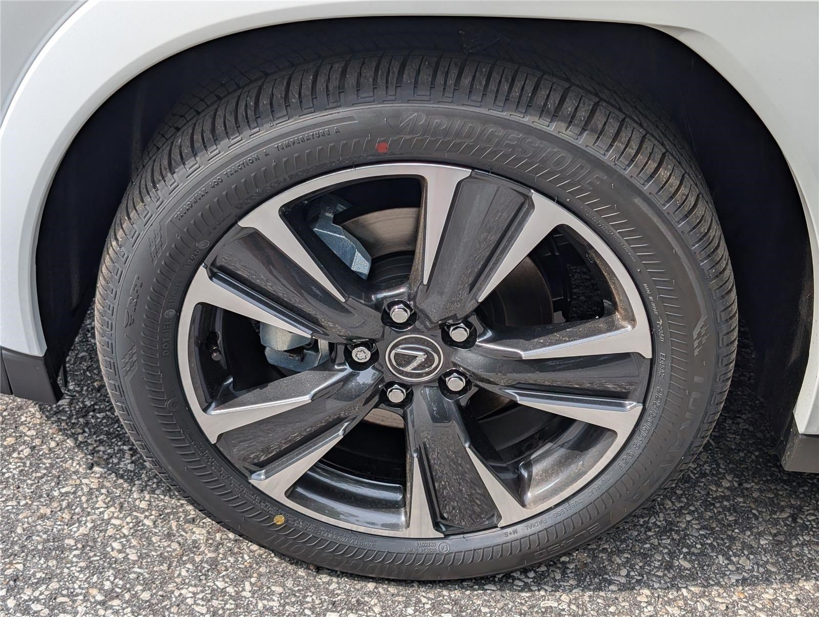 New 2026 Lexus UX 300h AWD image 5