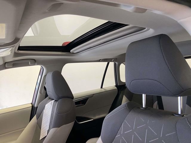 Used 2025 Toyota RAV4 XLE w/ Convenience Package image 15