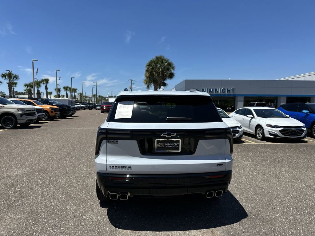 Used 2026 Chevrolet Traverse RS FWD image 15