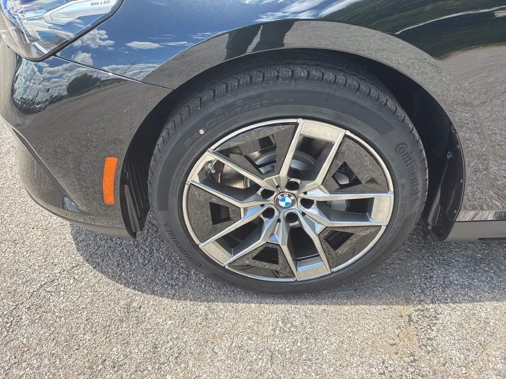 New 2027 BMW 530i xDrive w/ Premium Package AWD/4WD image 8