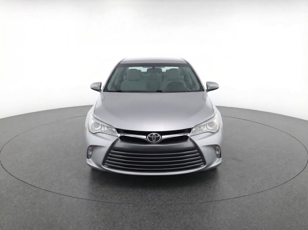 Used 2017 Toyota Camry LE image 34