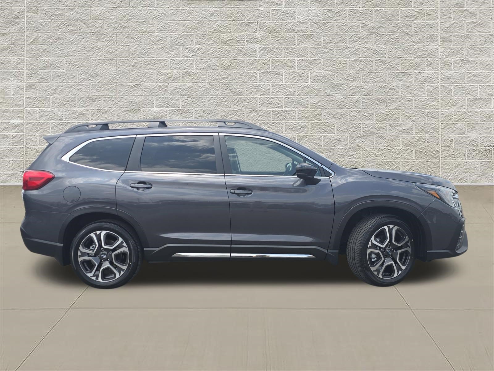 New 2026 Subaru Ascent Limited w/ Popular Package #1 AWD/4WD image 8