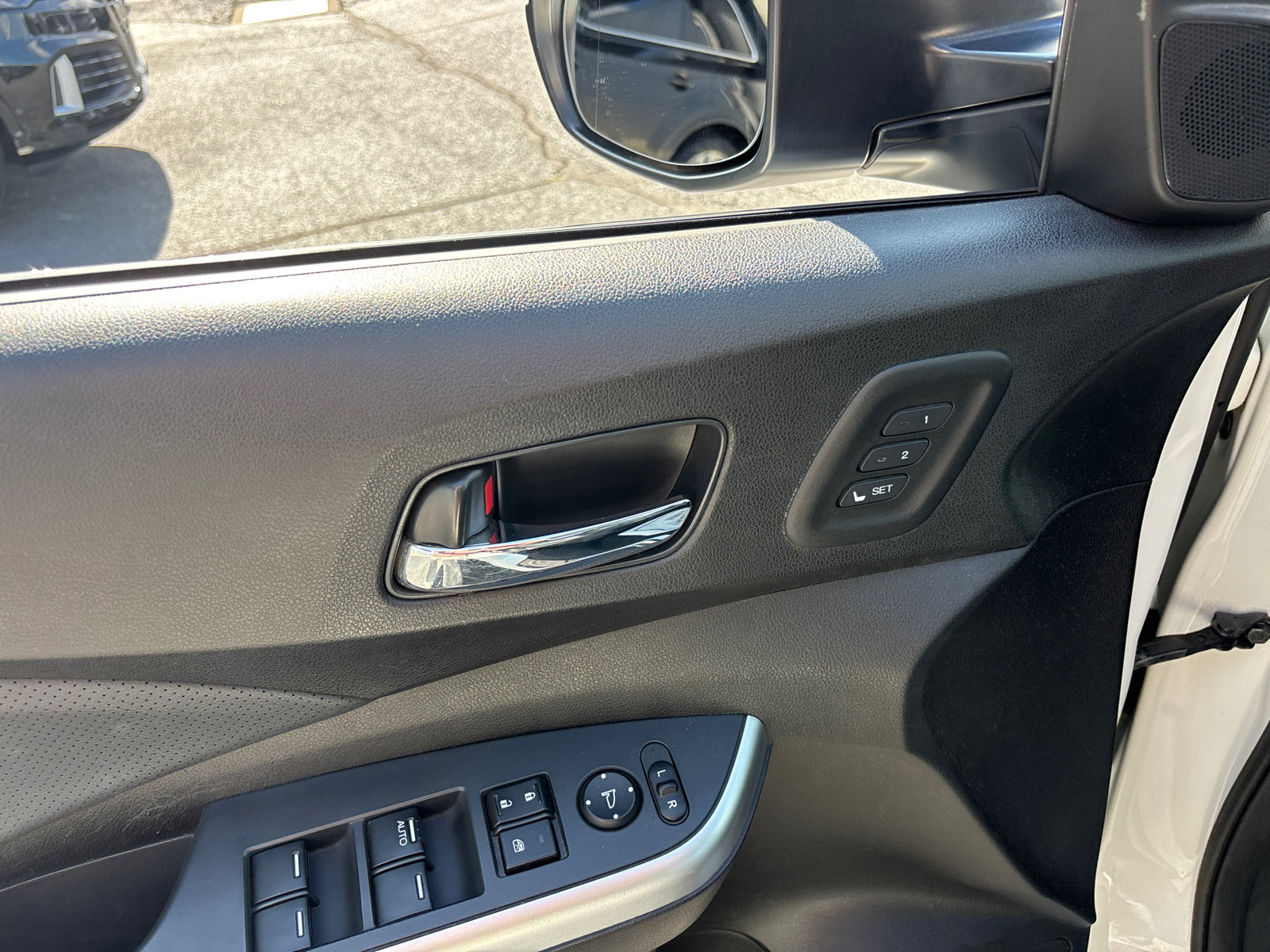 Used 2015 Honda CR-V Touring image 12