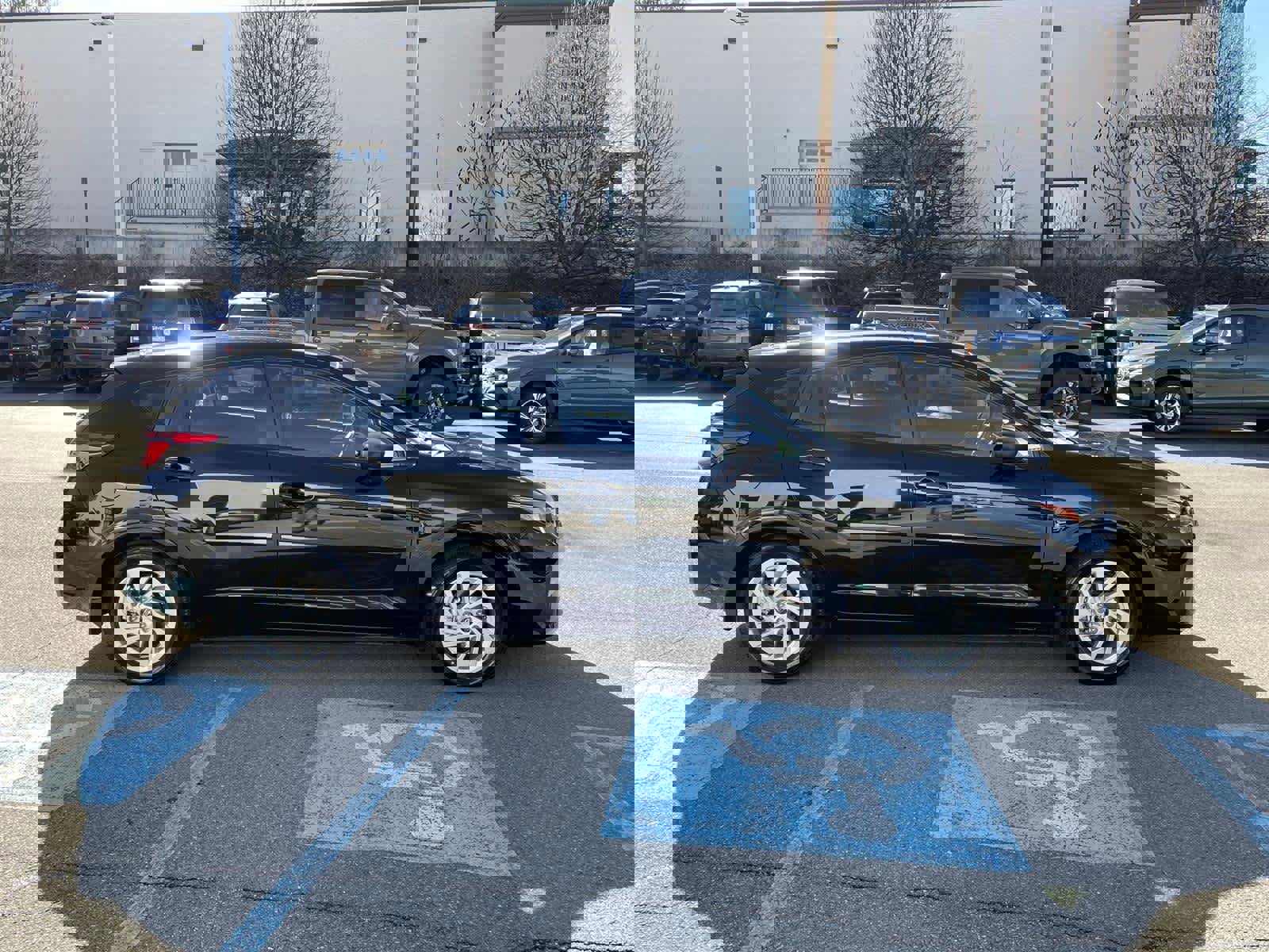 Certified 2025 Subaru Impreza 2.0i image 6