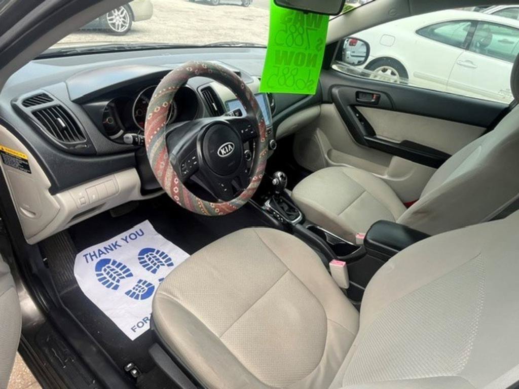 Used 2011 Kia Forte EX FWD image 7