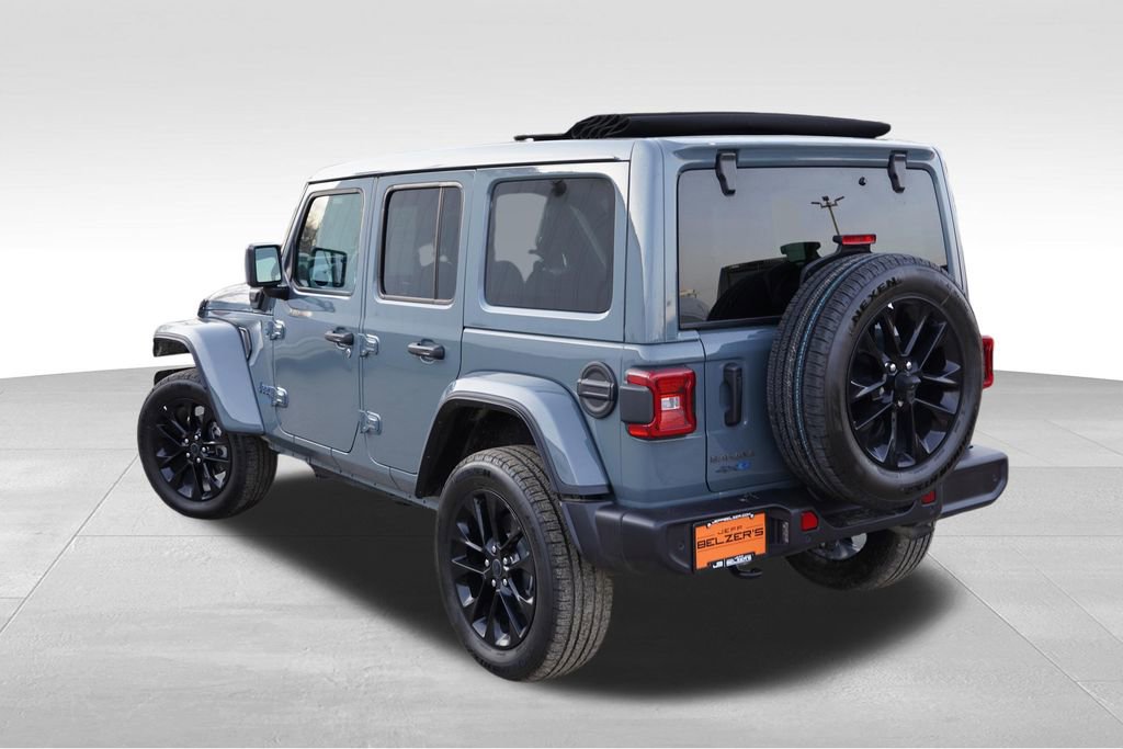 Certified 2025 Jeep Wrangler Unlimited Sahara w/ Safety Group image 8