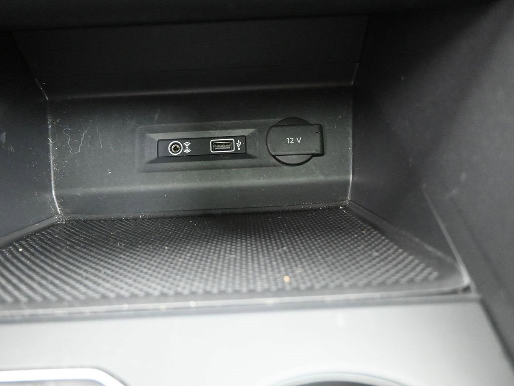 Used 2019 Volkswagen Atlas SE w/ Panoramic Sunroof Package image 9