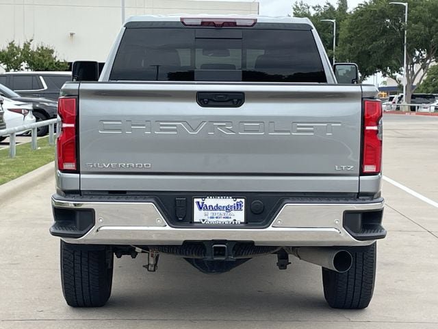 Used 2025 Chevrolet Silverado 2500 LTZ w/ LTZ Convenience Package image 5