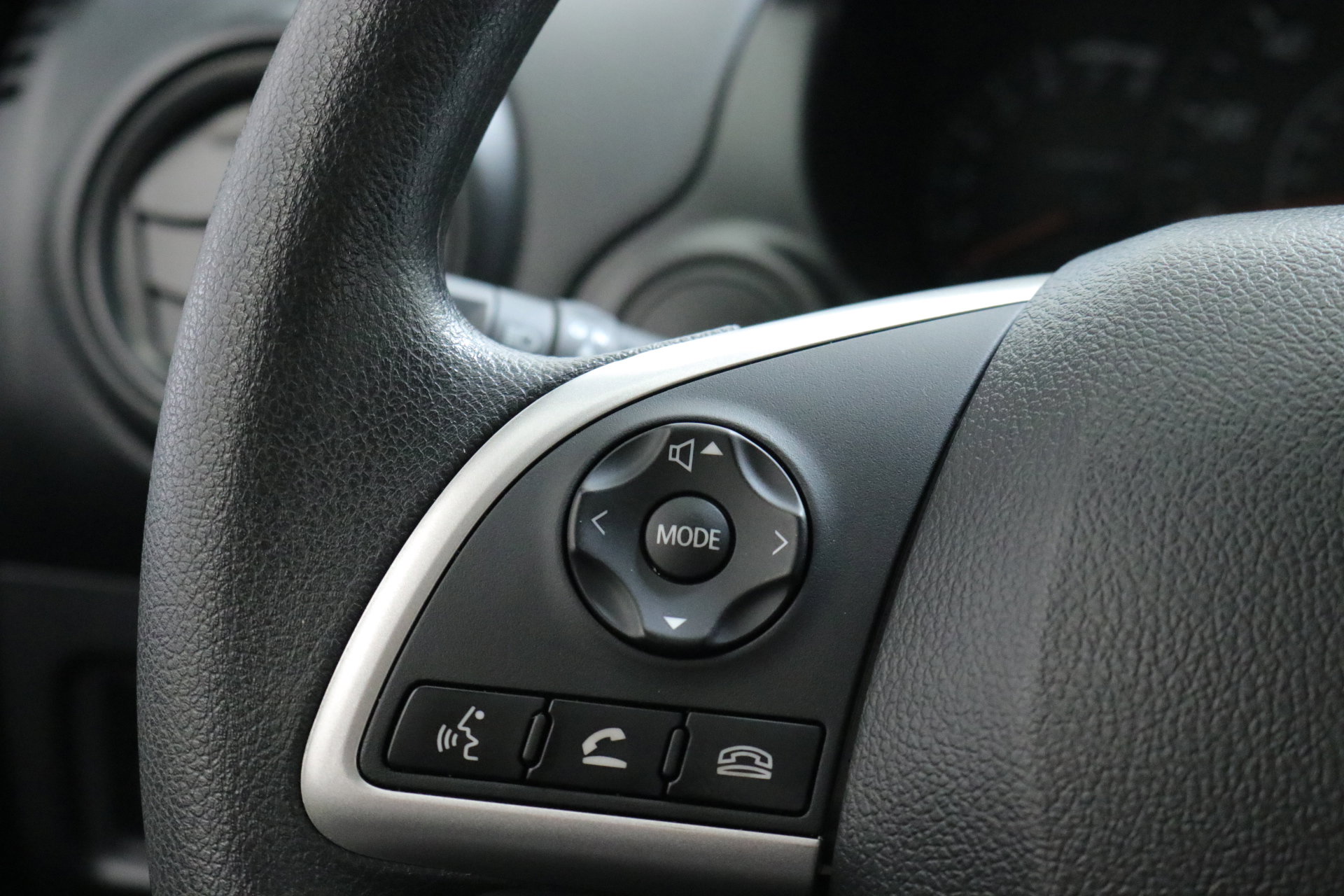 Used 2024 Mitsubishi Mirage LE image 13