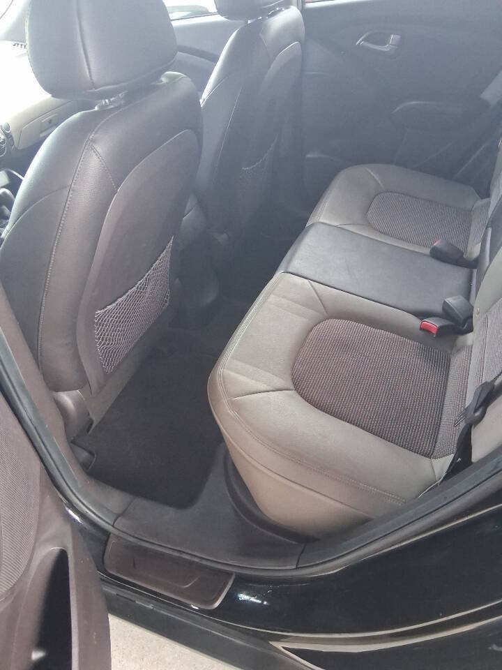 Used 2012 Hyundai Tucson GLS FWD image 10