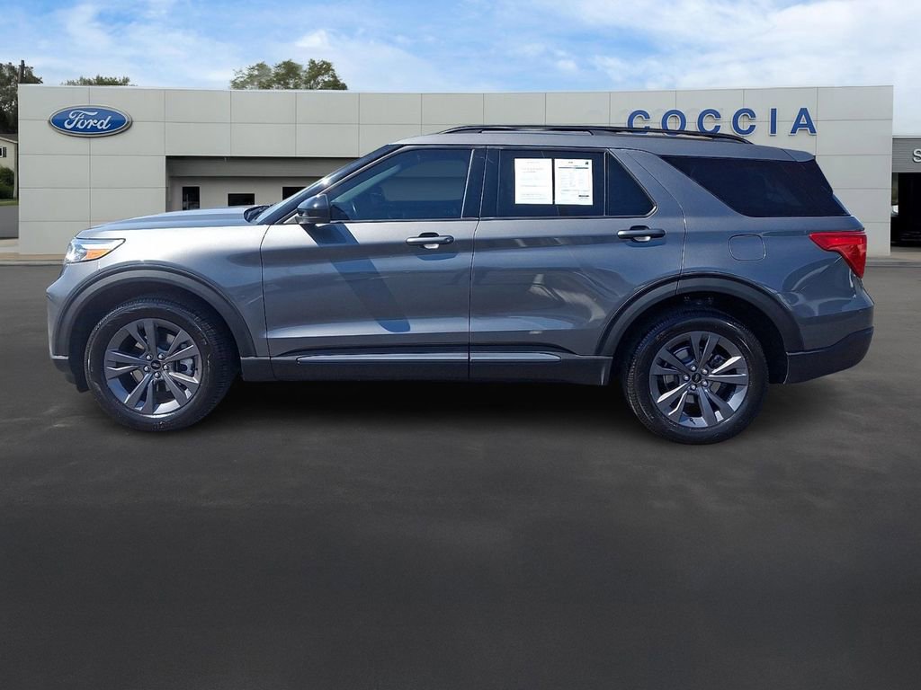 Certified 2023 Ford Explorer XLT w/ Equipment Group 202A AWD/4WD image 7