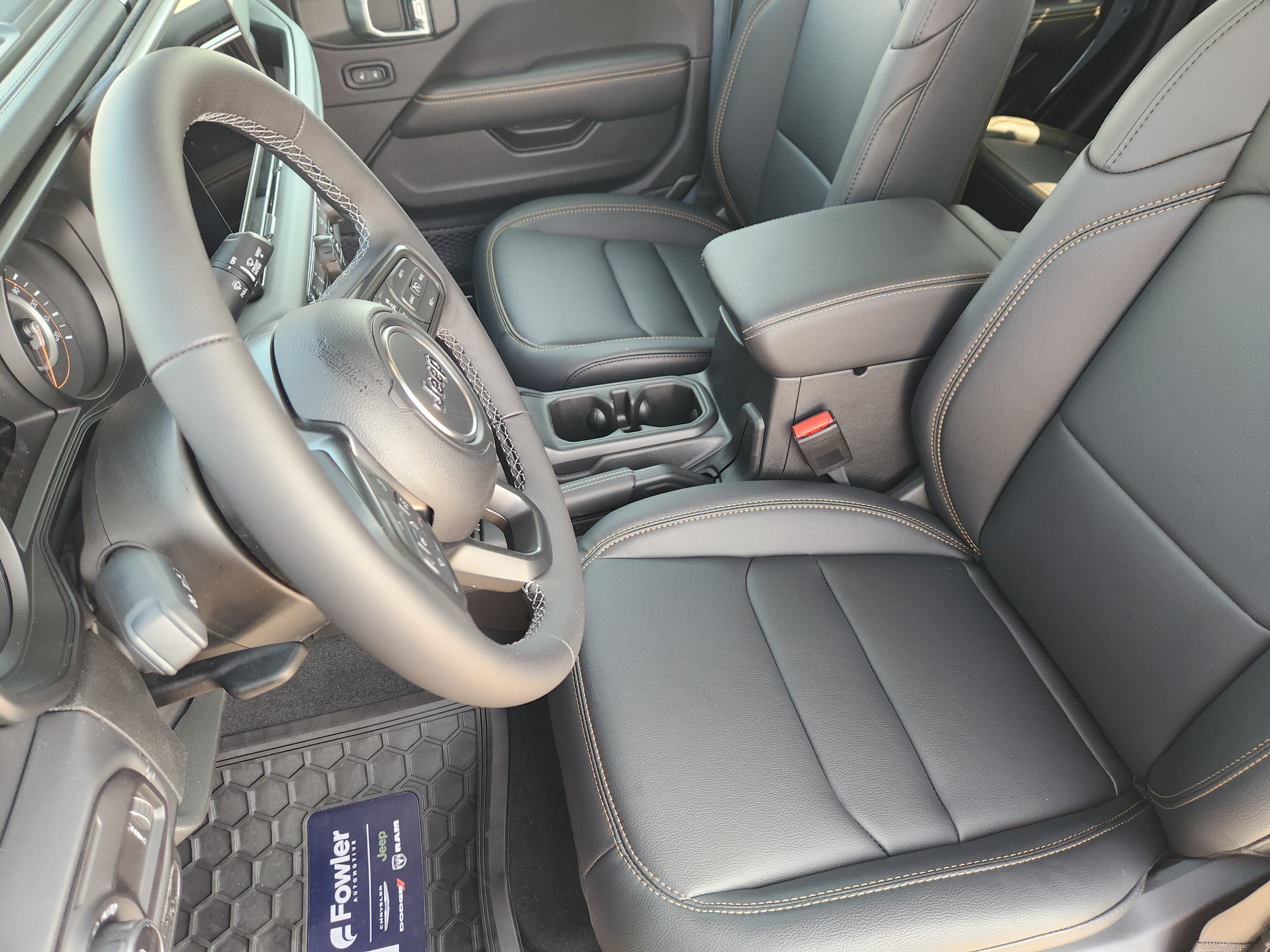 New 2026 Jeep Gladiator Mojave AWD/4WD image 10