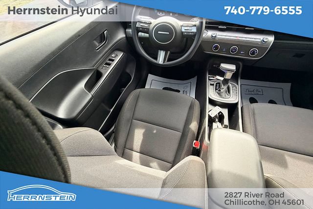 Certified 2025 Hyundai Kona SE AWD/4WD image 12