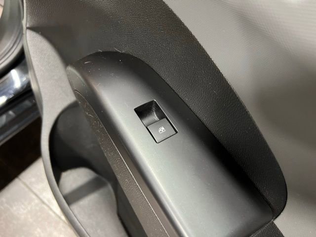 Used 2020 Chevrolet Sonic LT image 24