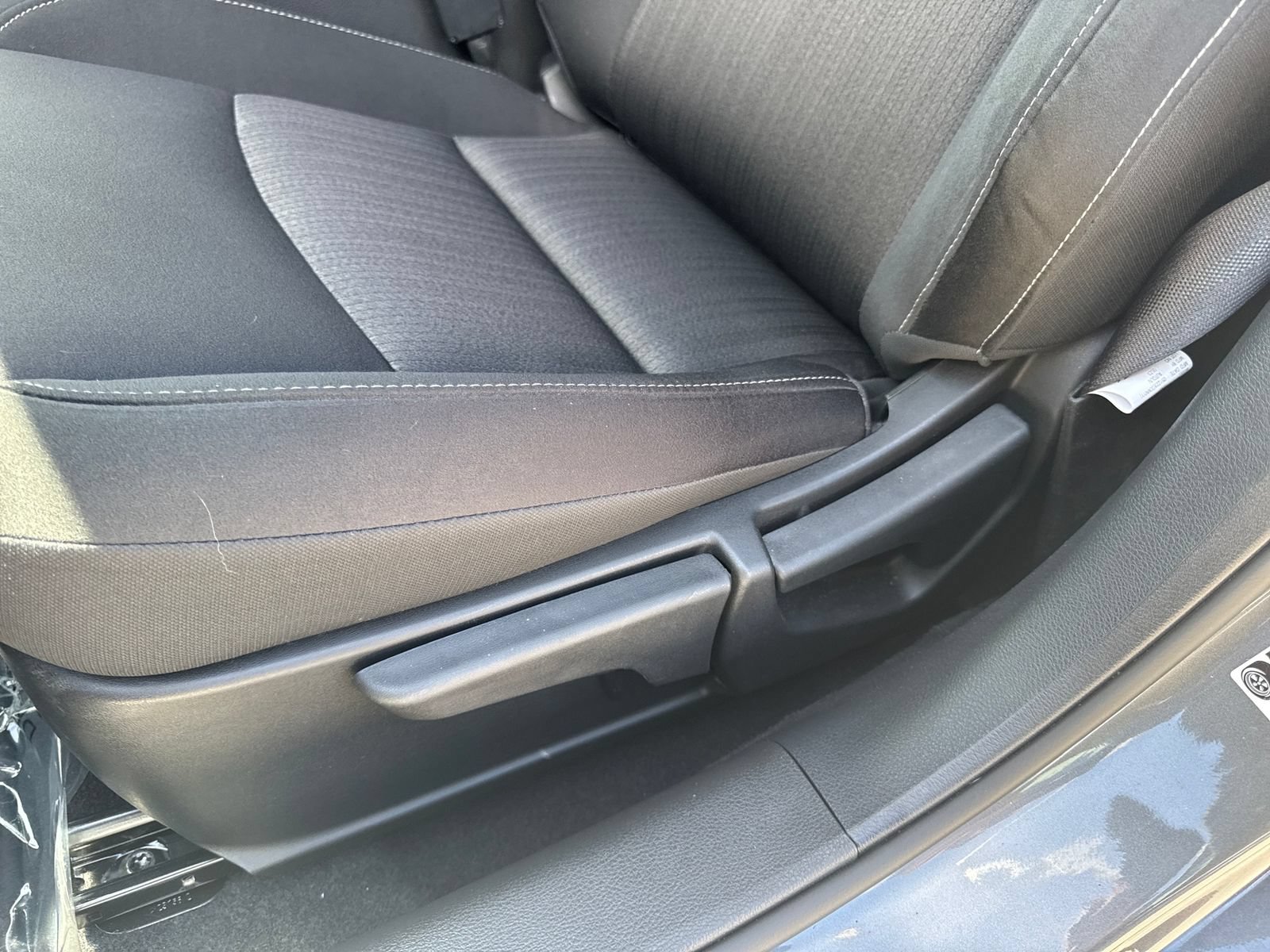 Used 2024 Nissan Altima 2.5 S FWD image 33