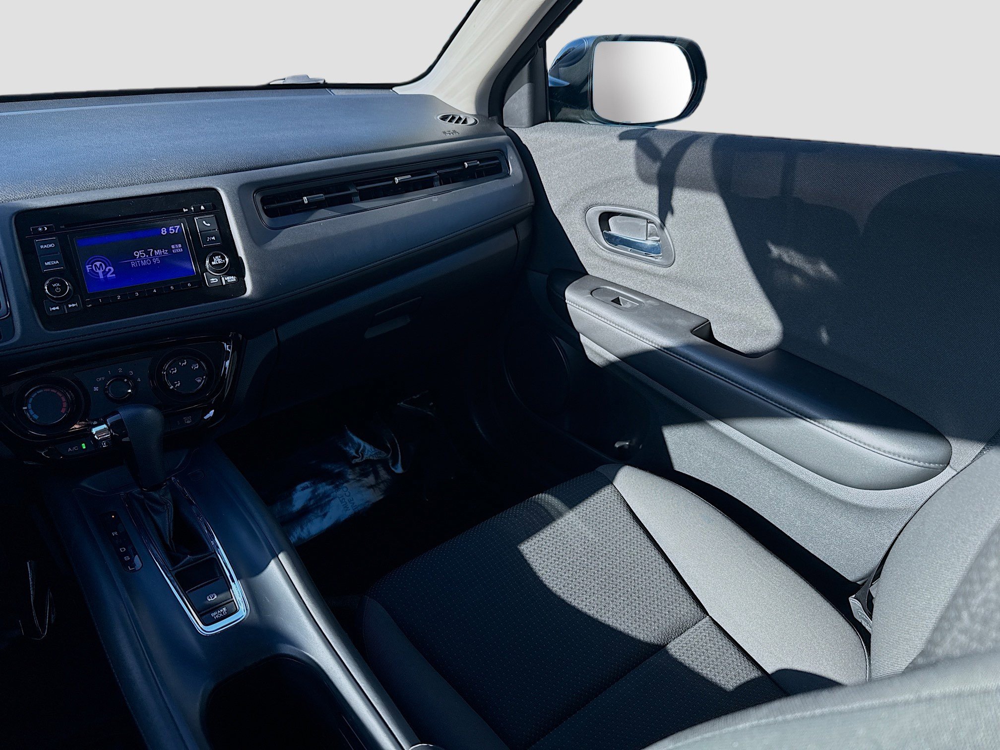 Certified 2022 Honda HR-V LX image 21