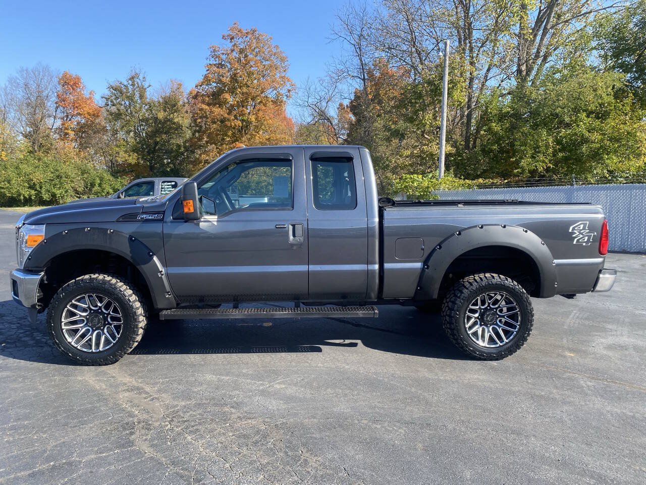 Used 2016 Ford F250 XL w/ XL Appearance Package AWD/4WD image 1