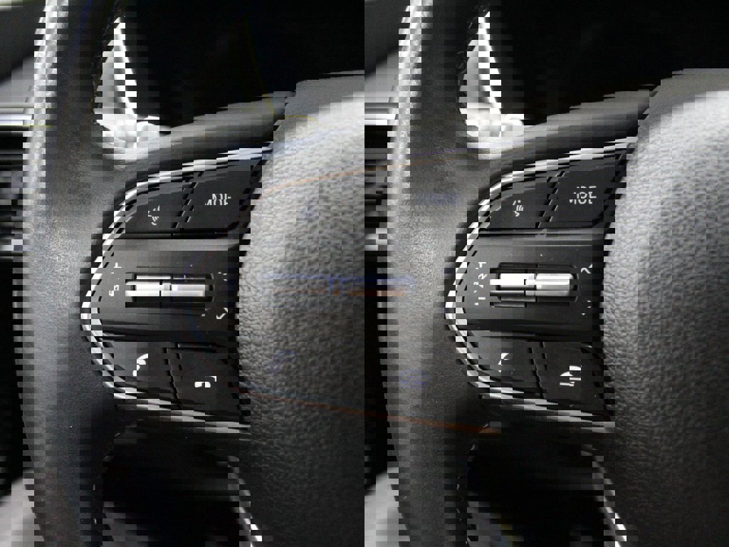 Used 2022 Hyundai Santa Fe Limited image 21