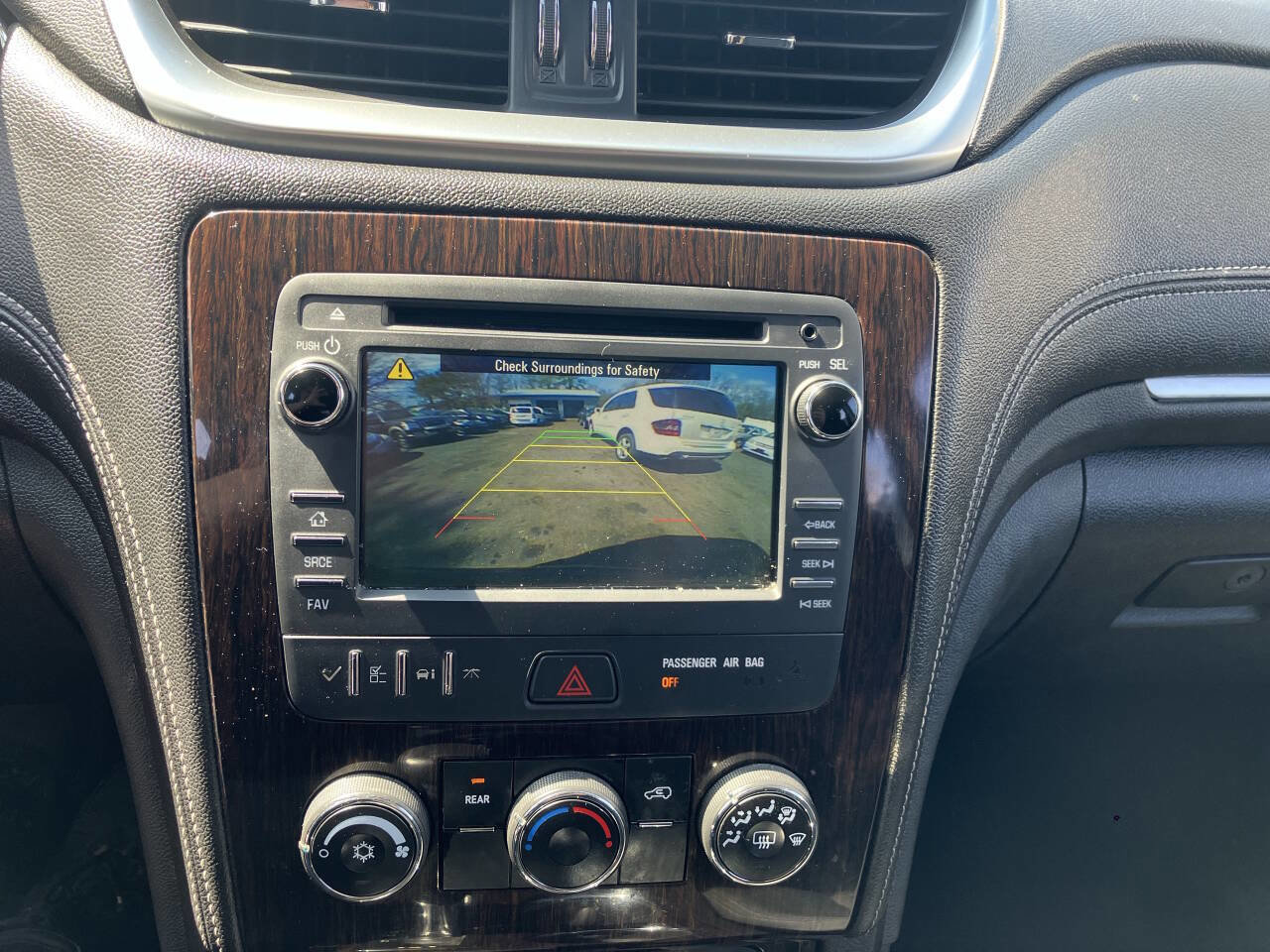 Used 2016 Chevrolet Traverse LT image 24