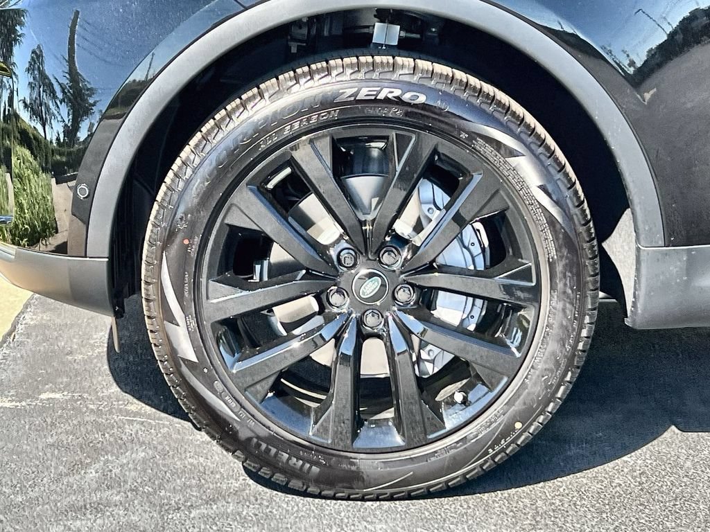 New 2026 Land Rover Discovery S AWD/4WD image 10