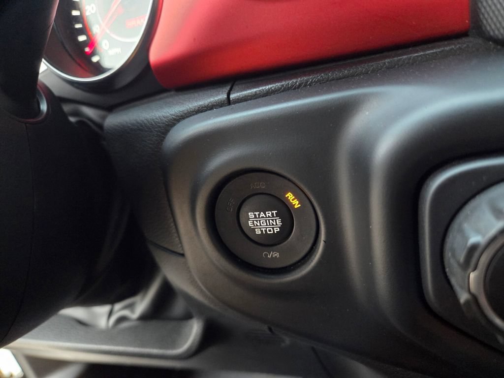 Used 2022 Jeep Wrangler Rubicon AWD/4WD image 28