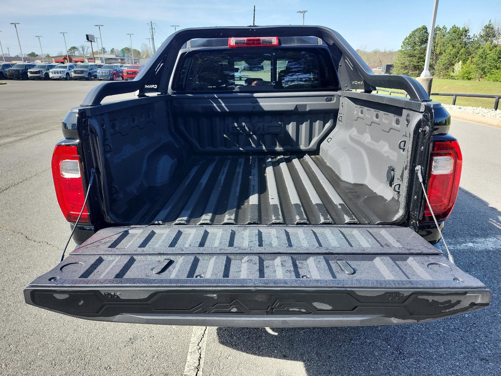 Used 2025 GMC Canyon AT4 w/ Nightfall Edition image 10