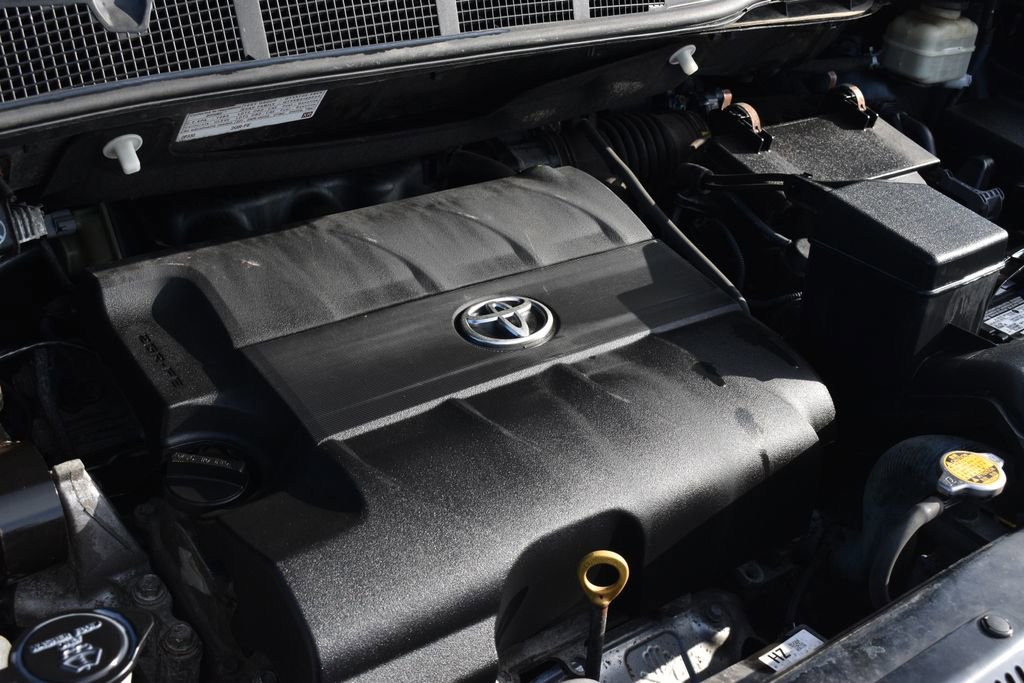 Used 2016 Toyota Sienna XLE image 32