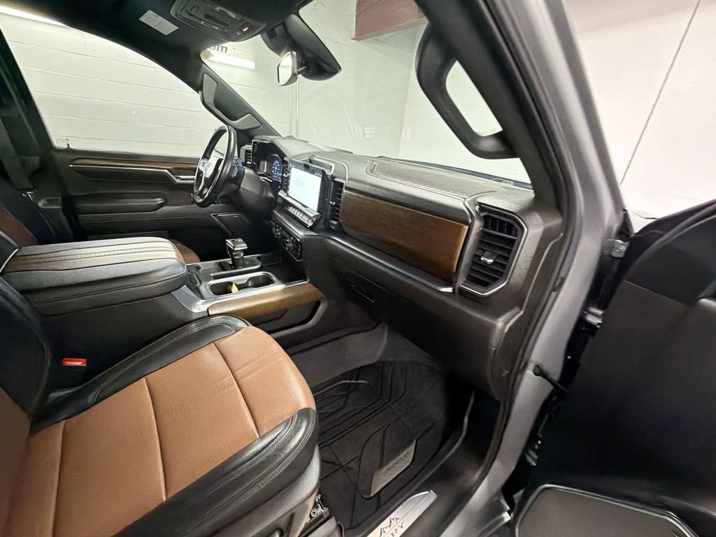 Used 2024 Chevrolet Silverado 1500 High Country w/ Max Trailering Package AWD/4WD image 29