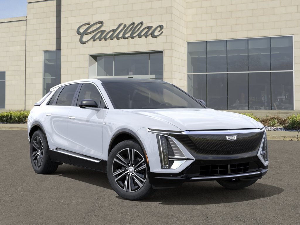 New 2027 Cadillac Lyriq Luxury w/ LPO, Floor Liner Package AWD/4WD image 7