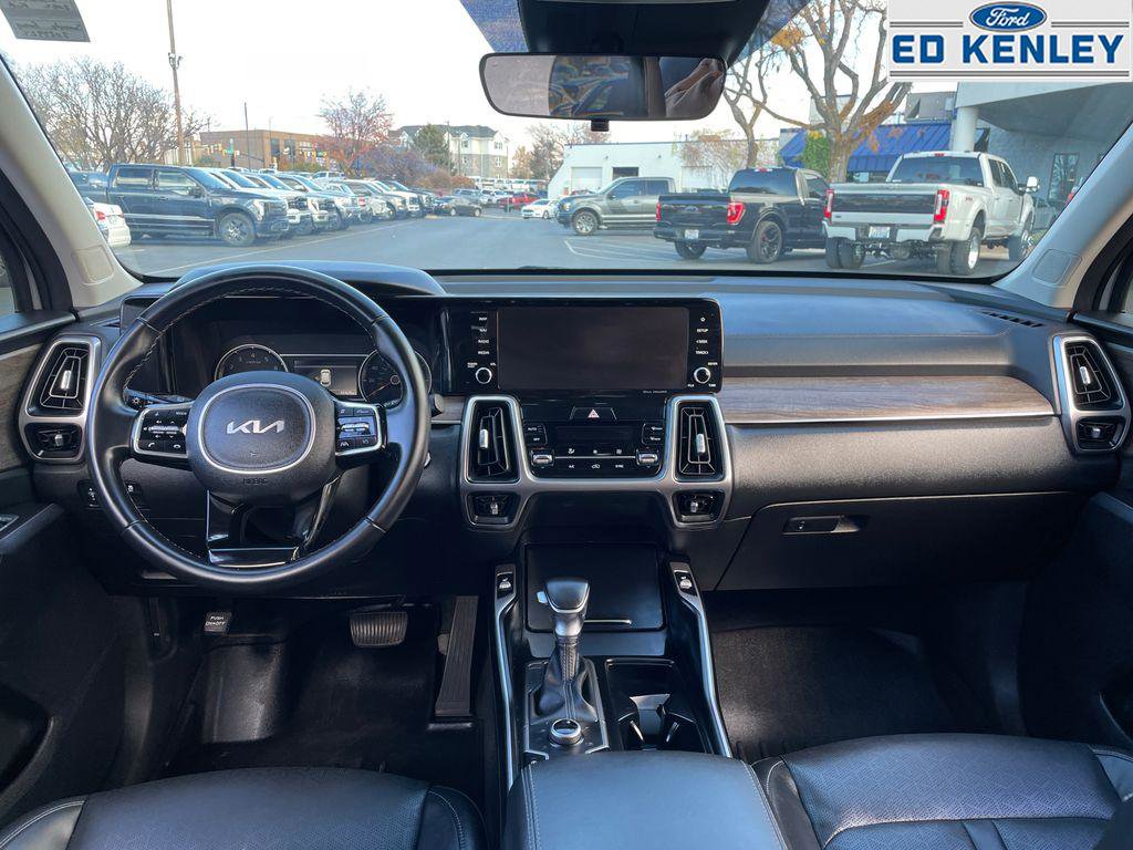 Used 2022 Kia Sorento S image 9