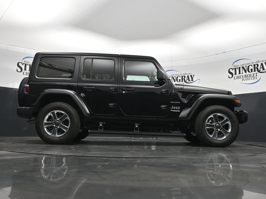 Used 2021 Jeep Wrangler Unlimited Sahara AWD/4WD image 33