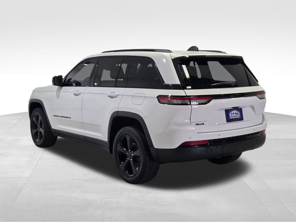 Certified 2022 Jeep Grand Cherokee Altitude AWD/4WD image 24