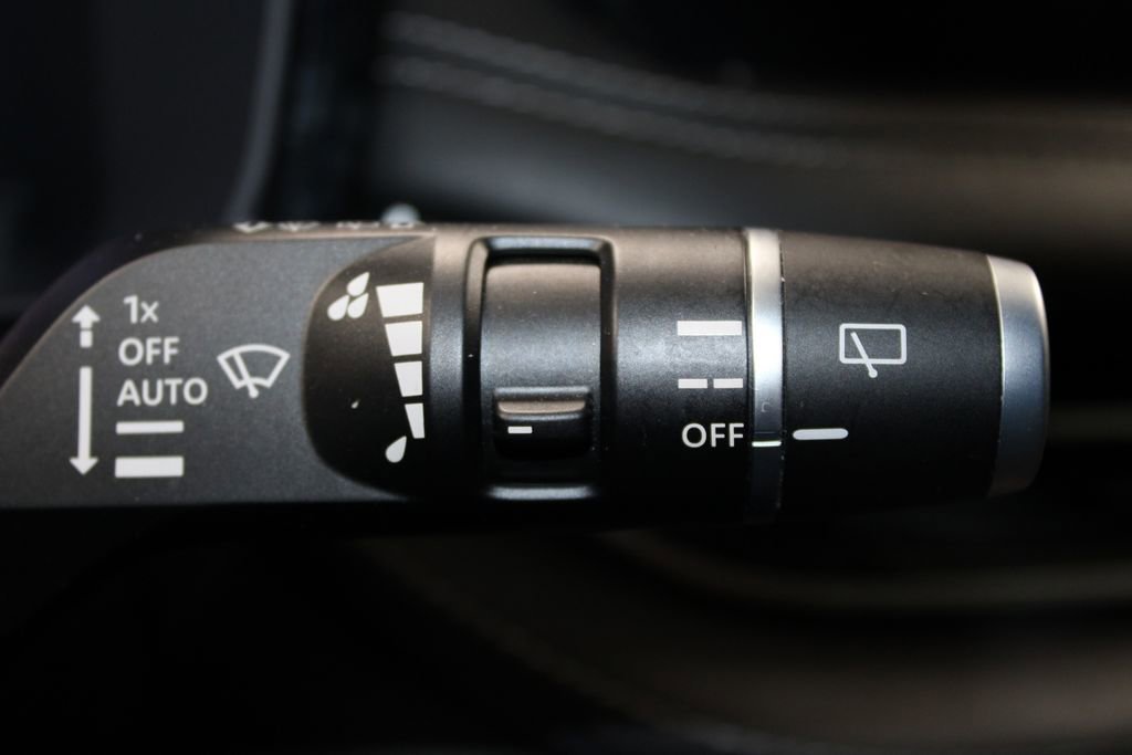 Used 2023 INFINITI QX60 Luxe w/ Vision Package FWD image 26