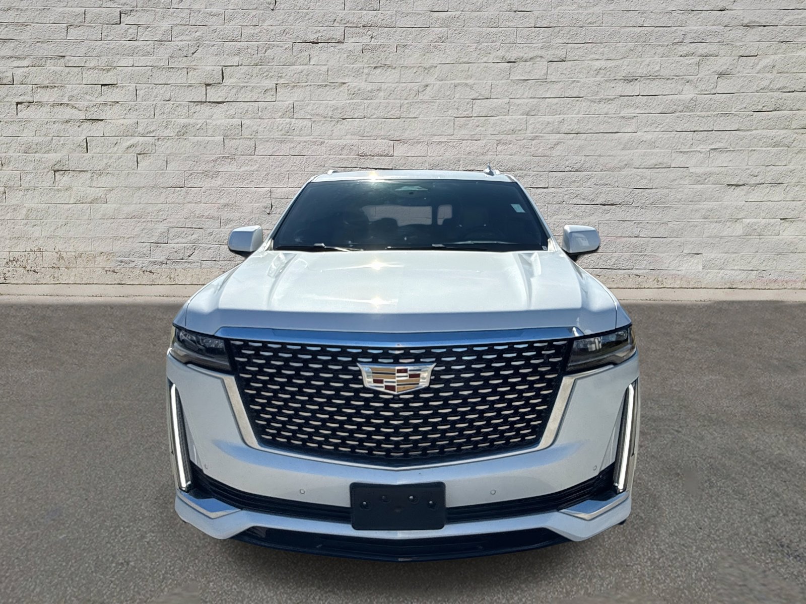 Certified 2024 Cadillac Escalade Premium Luxury image 2