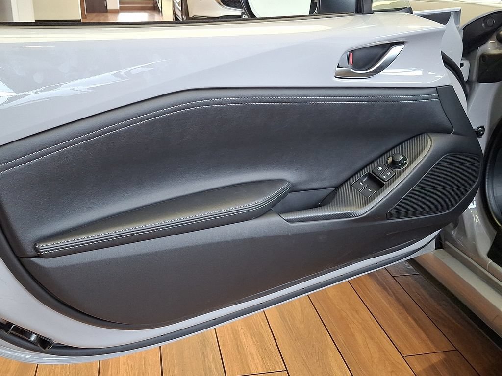 New 2026 MAZDA MX-5 Miata RF Grand Touring w/ Weather Package RWD image 8