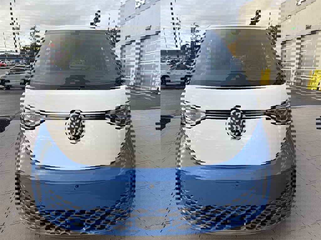 New 2025 Volkswagen ID. Buzz Pro S Plus image 2