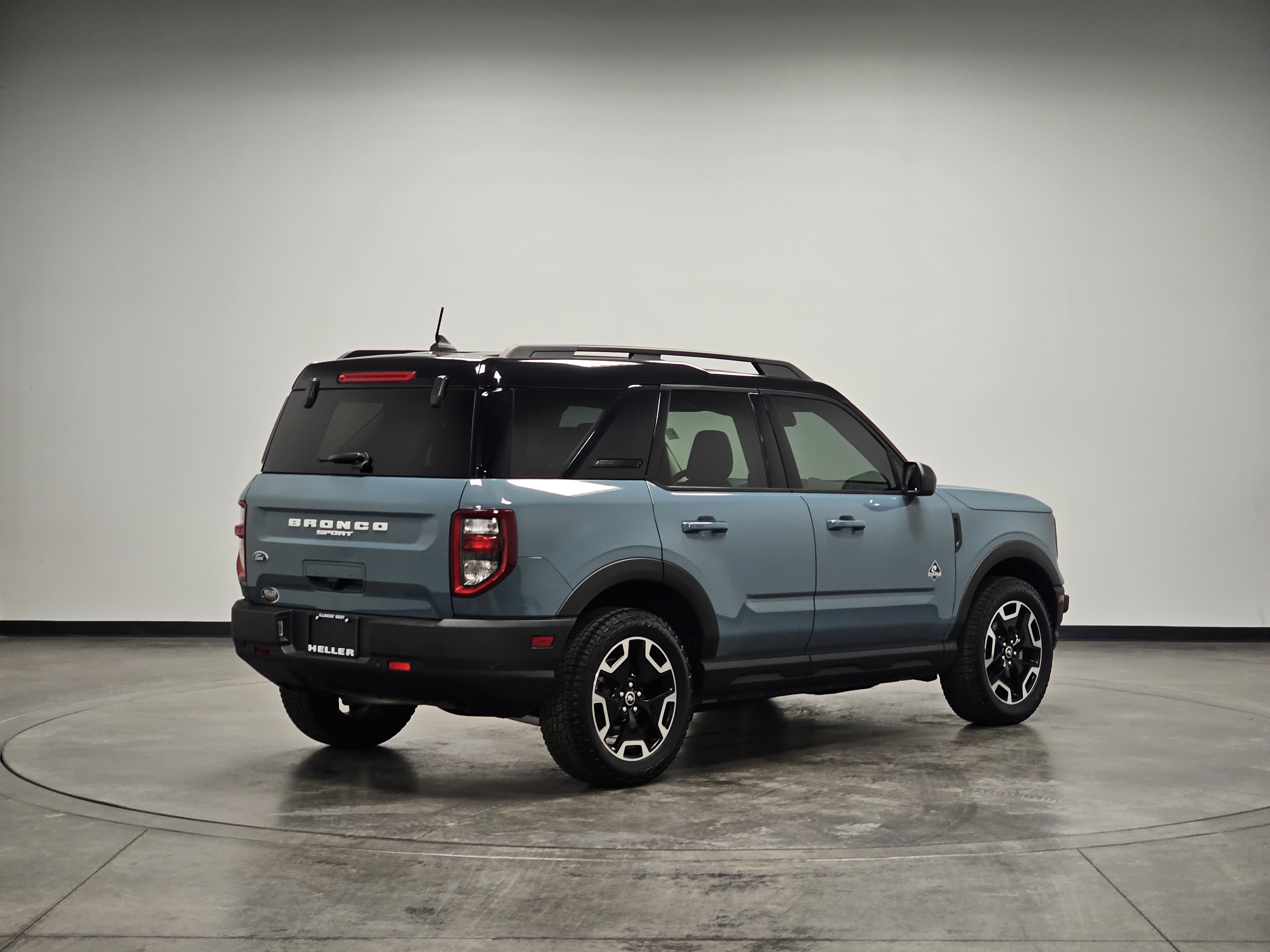 Used 2021 Ford Bronco Sport Outer Banks w/ Outer Banks Package (96D) AWD/4WD image 8