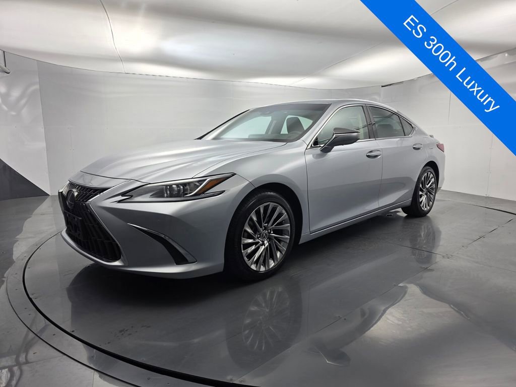 Used 2025 Lexus ES 300h w/ Technology Package image 8