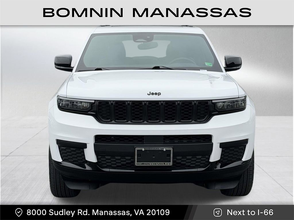 Used 2024 Jeep Grand Cherokee L Altitude image 2